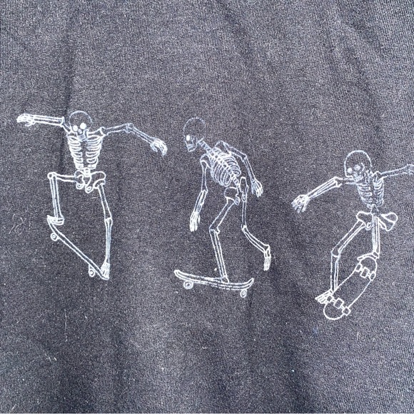 Tillys skating skeletons sweatshirt - Picture 2 of 2